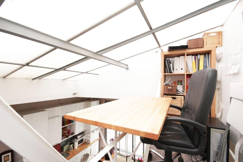 Exotic Loft In Montmartre + Terrace ! Parigi